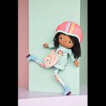 LIZA MUÑECA PATINADORA