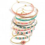 PULSERAS Y TELAR PARA TEJER